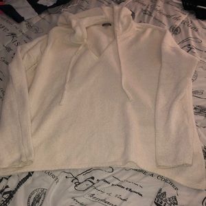 Hooded Aerie Fuzzy Pull Over